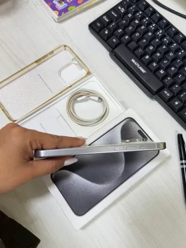 Vedo Iphone 15 pro Max