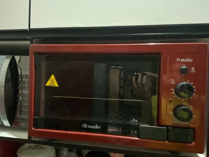 Vende-se Forno Elétrico de bancada Mueller Fratello Vermelho 44 Litros 220V