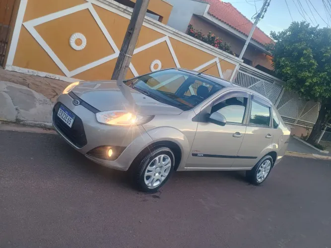 Ford Fiesta Sed. 1.6 8V Flex 4P 2011