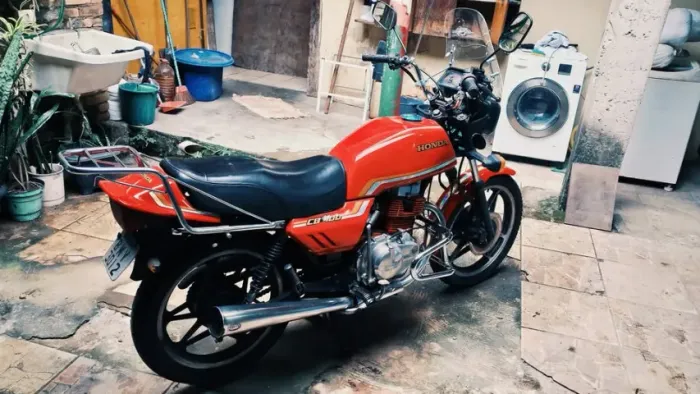 Honda CB 400 1982 Vermelha Reformada Estado De Nova