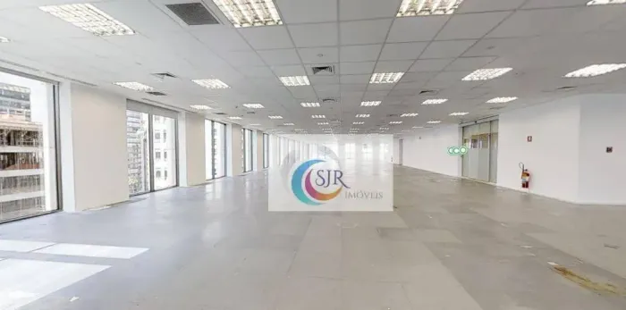 Laje comercial de 1.650,67 m² com 54 vagas na Faria Lima