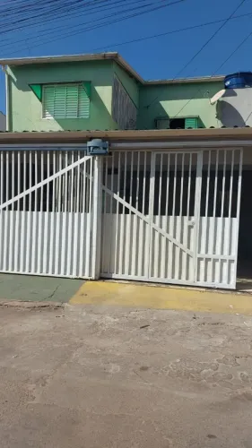 Alugo casa riacho fundo 2