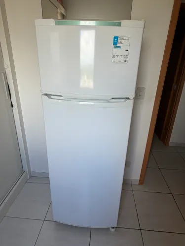 Geladeira Cônsul 334 Litros - 1 Ano de Uso