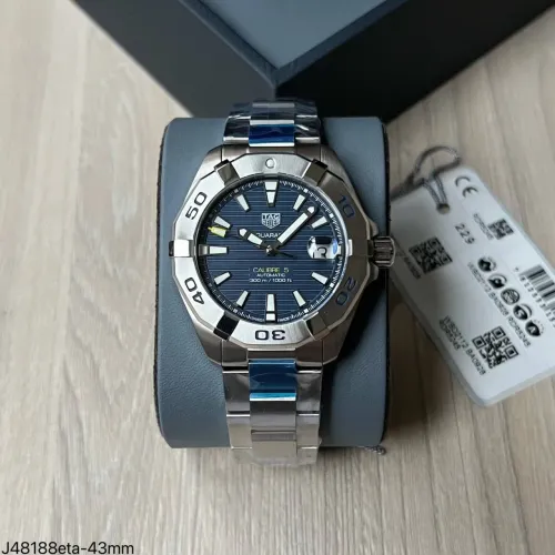 Relógio Tag Hauer Aquaracer Azul - ETA S/c - Pulseira Prateada e Fundo Azul Marinho 