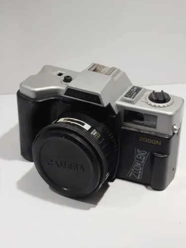 Camera fotográfica Yasiuka 2000N anos 90.
