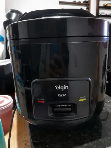 Panela Elétrica de arroz seminova