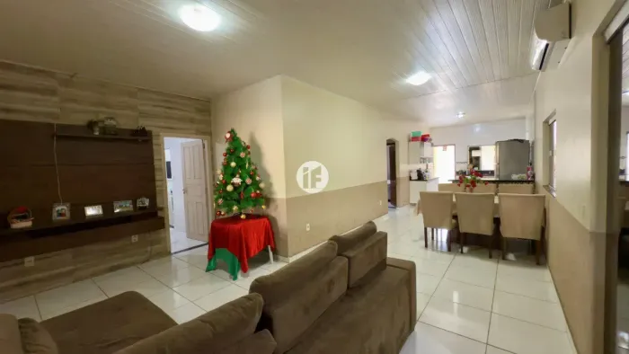 Casa Residencial, Abraão Alab, c/ 3 suítes, piscina e espaço gourmet. contato: