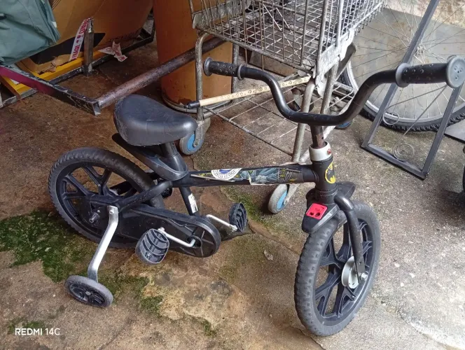 Bicicleta infantil personagem Batman