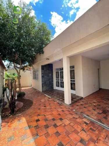 CASA COM AREA DE LAZER COMPLETA ALIPIO DE MELO BH