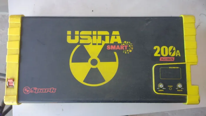 Fonte para som automotivo usina 200 AH