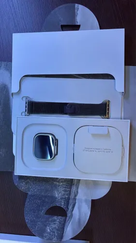 Apple Watch Ultra 2, 97% saúde da bateria (Com caixa e acessórios) Impecável 