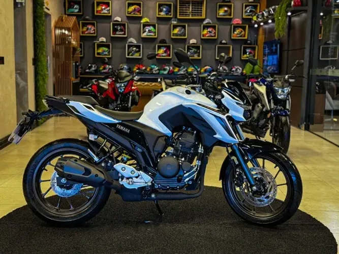 YAMAHA FAZER FZ25 CONNECTED ABS BRANCA 2026