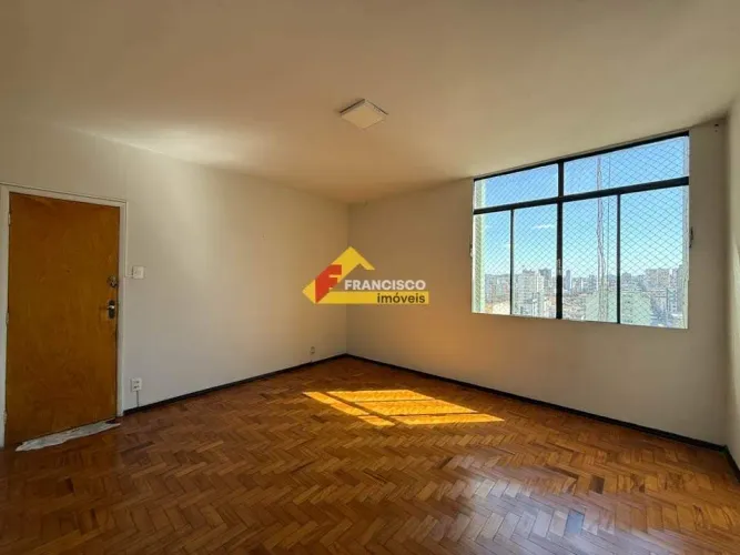 Apartamento localizado no Centro
