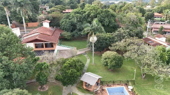 Chácara com Lago Exclusivo à Venda em Indaiatuba/SP - Área total: 5.400m² - Área construíd