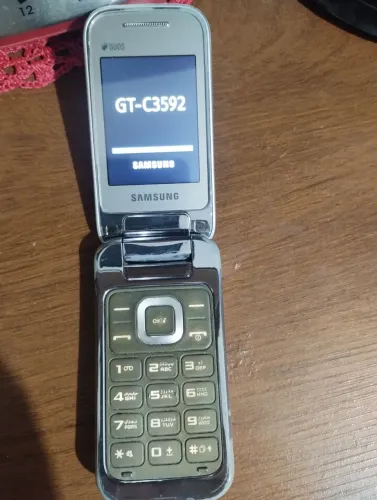 Celular Samsung antigo 