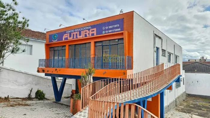 Sobrado com 3 Quartos, Centro - Pindamonhangaba