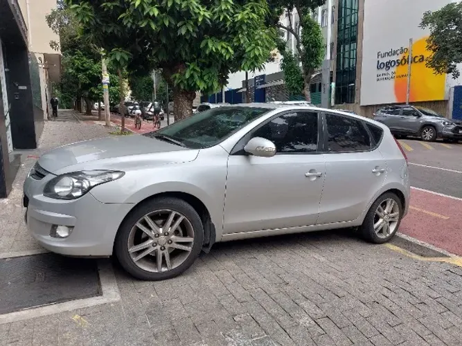 Hyundai I30 2.0 16V 145cv 5P Aut. 2012