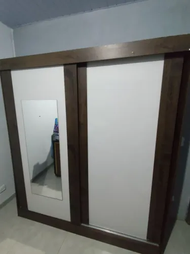 Guarda roupa MDF usado