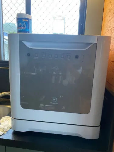 Lava-louças Electrolux 8 Serviços Branca Com Programa Eco- em ótimo estado