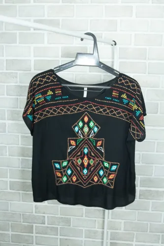 Blusa Feminina Preta blue steel com Estampa bordada estilo Étnico