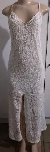 Vestido de renda branco tamanho G