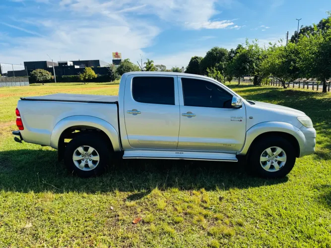 Toyota Hilux CD SR 4X2 2.7 16v/2.7 Flex Aut. 2013