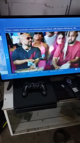 PS4 slim 1tb