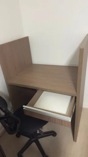 Mesa Baia para Escritório com Gaveta - 2 Unidades Disponíveis