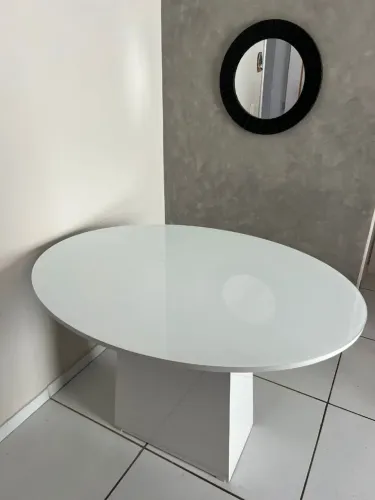 Mesa de Jantar Oval Luxo 100% mdf com Vidro Laqueado 4mm
