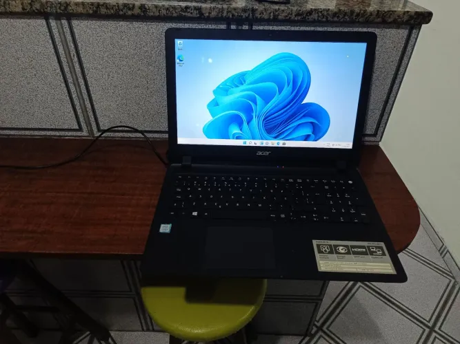 Notebook Acer core i3 de 7a geração/4gb ddr4/500 GB tela 16" hdmi wi-fi webcam Bluetooth