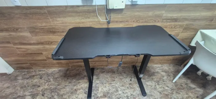 Mesa gamer elétrica 