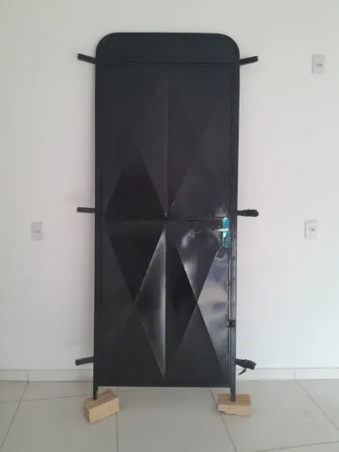 Vendo porta de ferro NOVA PADRÃO