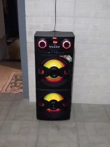 Estou vendendo meu som Amvox 1000w funcionando perfeitamente ótimo som
