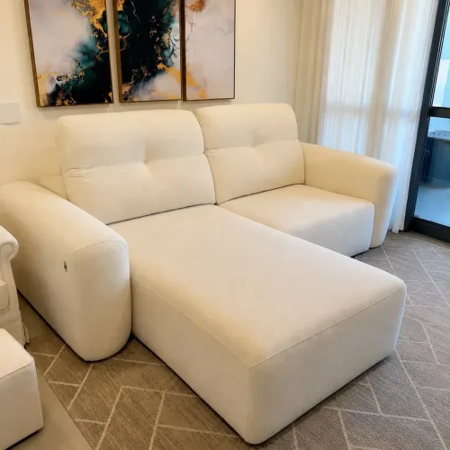 Sofá IA Bold Off White em Bouclé - Excelente Estado