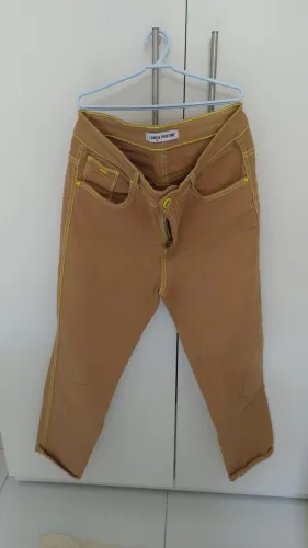 Calça lança perfume feminina