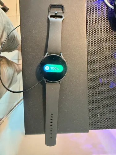 Samsung smart Watch 4