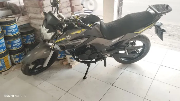 Fazer 250 L. Edition blueflex