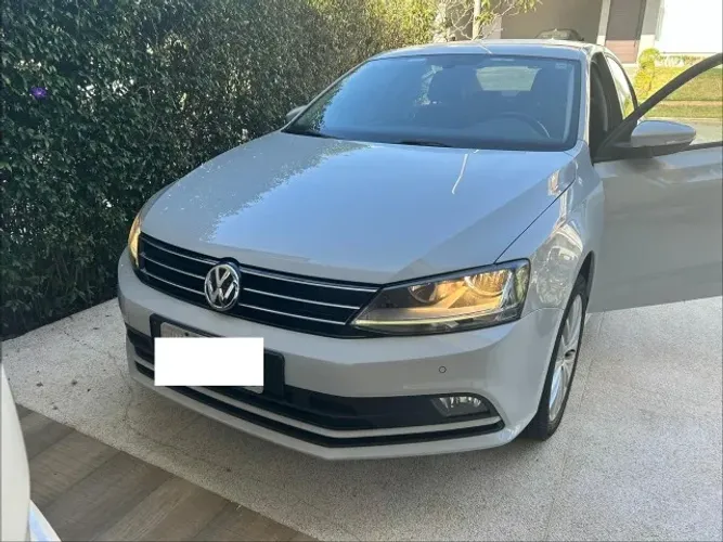 Volkswagen Jetta Comfortline 1.4 TSI 16V 4P Aut. 2017