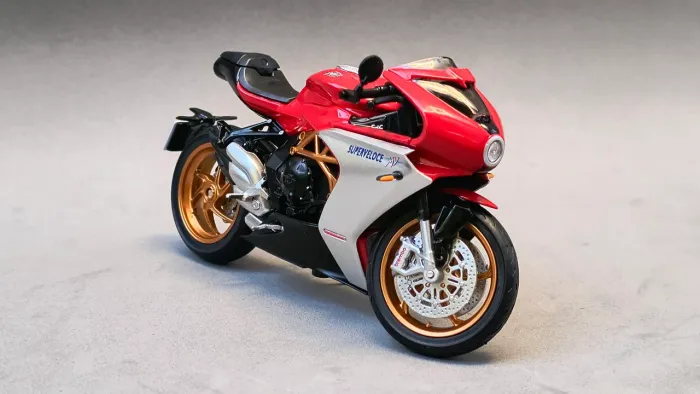 Miniatura Moto Mv Agusta Superveloce 1:18 CMmodels Vermelha