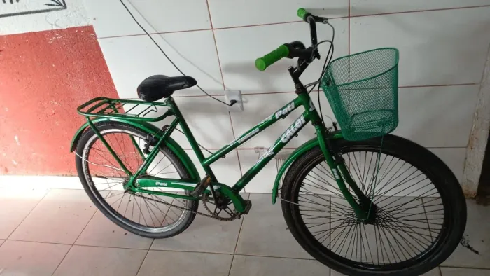 Vende se essa bicicleta nova entrego