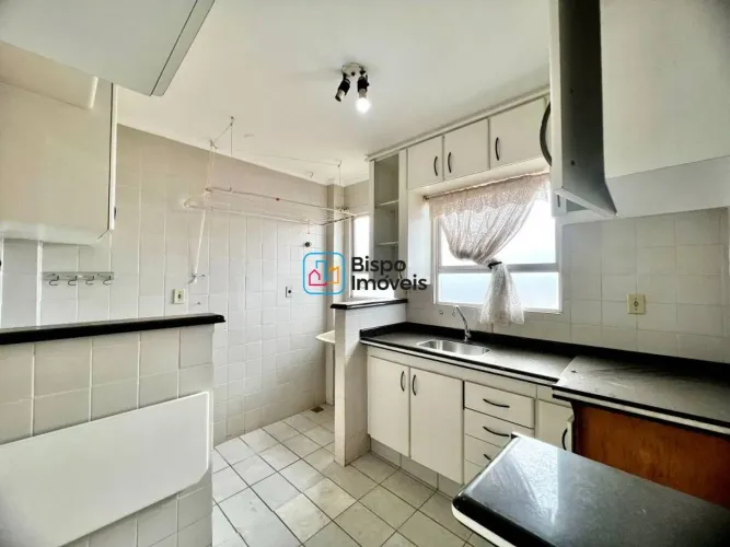 Apartamento com 3 dormitórios para alugar, 60 m² por R$ 1.890/mês - Vila Jones - Americana