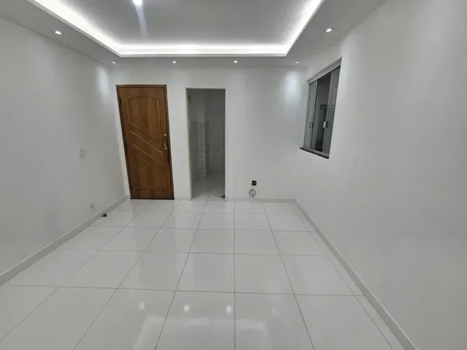 VENDO Apartamento 3 quartos QNJ 58 - aceita financiamento e FGTS- as margens da Avenida Hé