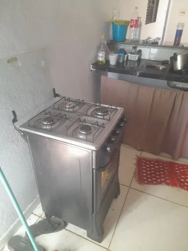 Fogão com gás vazio