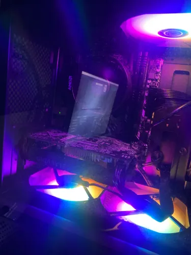 PC Gamer Ryzen 5 5600GT + 16GB RAM + SSD 1TB - Excelente Estado