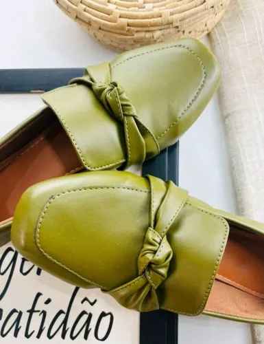 Mocassim Pala Alta Nó Verde Militar Bico Quadrado