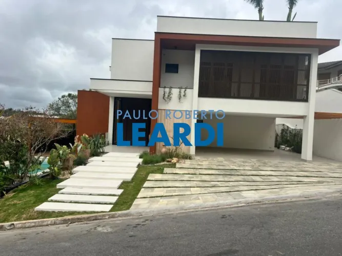 CASA EM CONDOMÍNIO - CONDOMÍNIO ARUJÁ 5 - SP