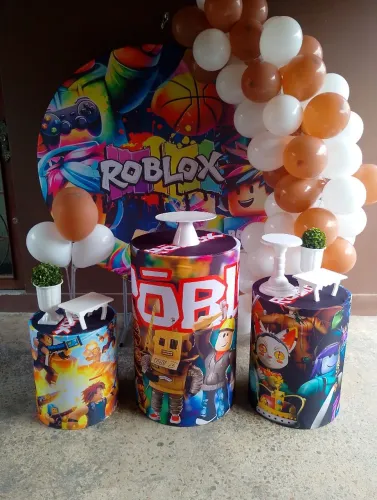 Kit aniversário ? Melhor preço da Cidade 100$ INCLUSO ENTREGA, SEM OS BALÕES!!! CONSULTE