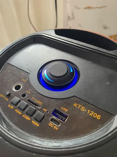 Caixa De Som Bluetooth KTS-1206 Portátil LED RGB,USB, TF e Rádio FM
