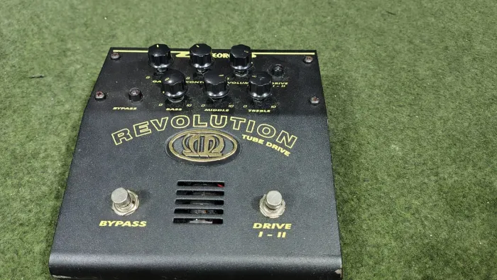 Pedal Valvulado Mateoro Tube Drive