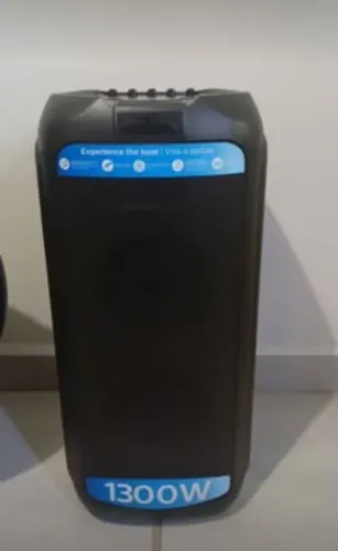 ? Caixa de Som Philips 1300W Seminova